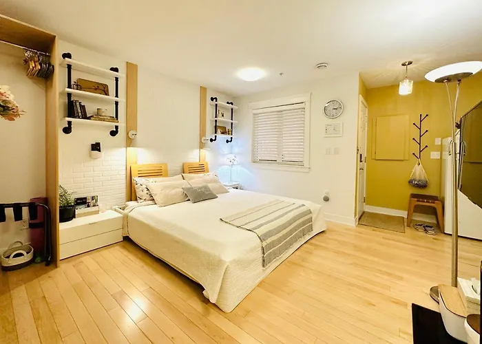 Private Guest Suite 10Mins To Downtown - King Bed - Bathtub - Free Parking