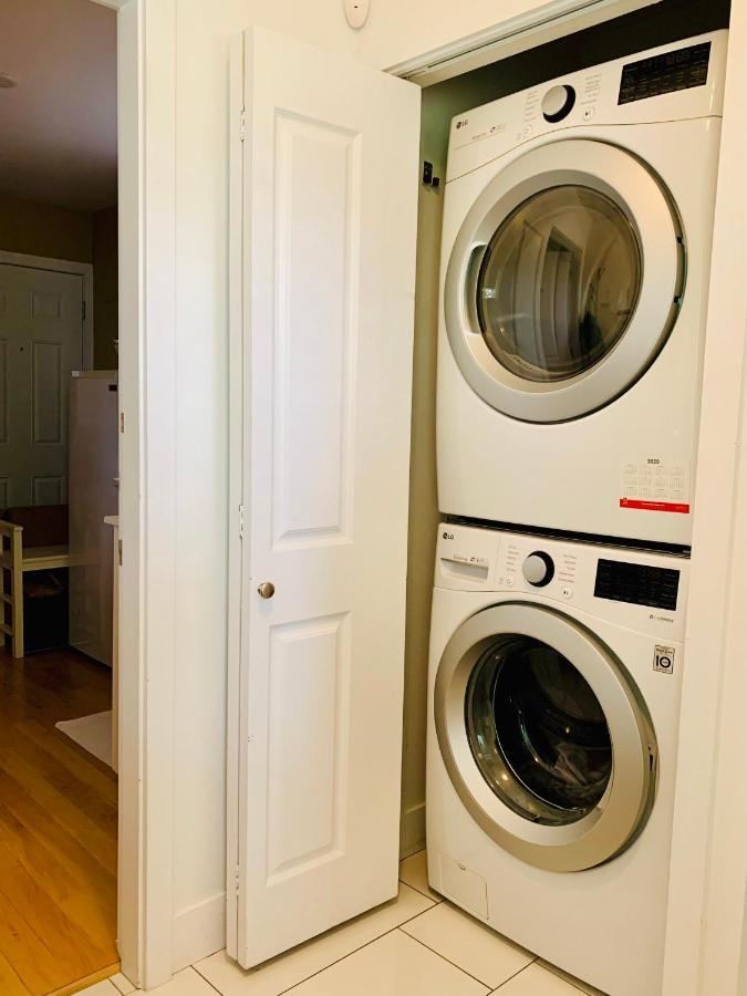 Private Guest 10mins To Downtown - King Bed - Bathtub - Free Parking Vancouver