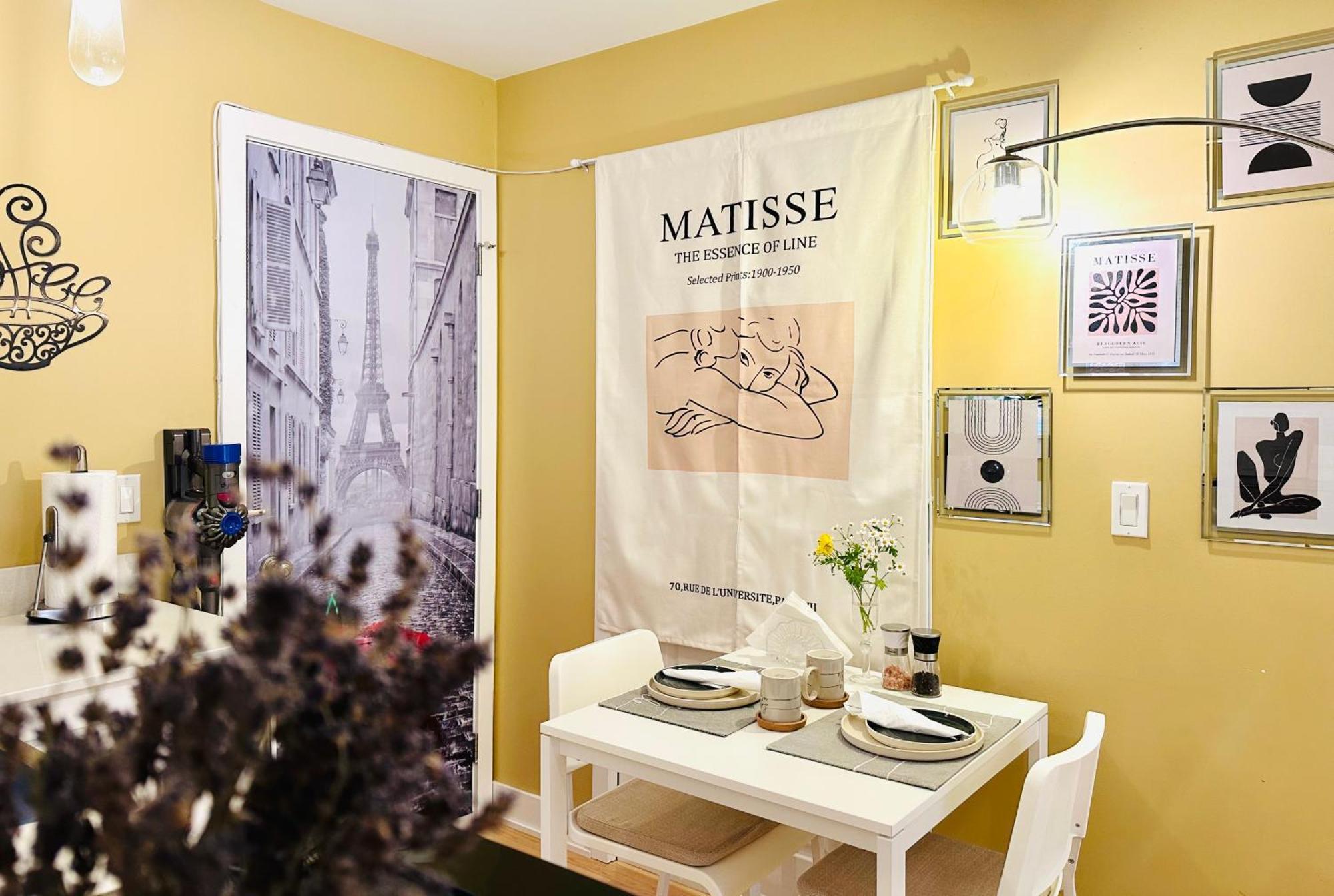 Homestay Private Guest 10mins To Downtown - King Bed - Bathtub - Free Parking Vancouver